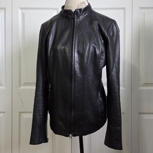 Danier Classic Black Leather Jacket Fits Like A Large